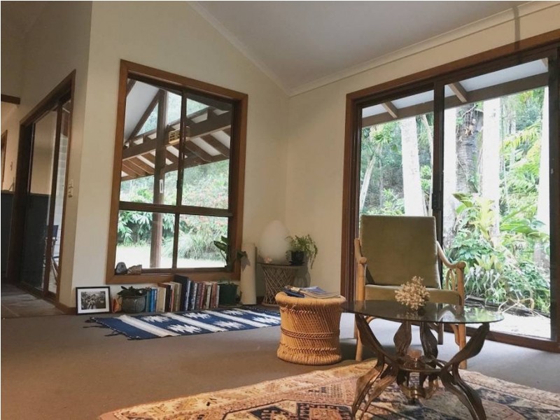 5 Gira Place, Ocean Shores NSW 2483