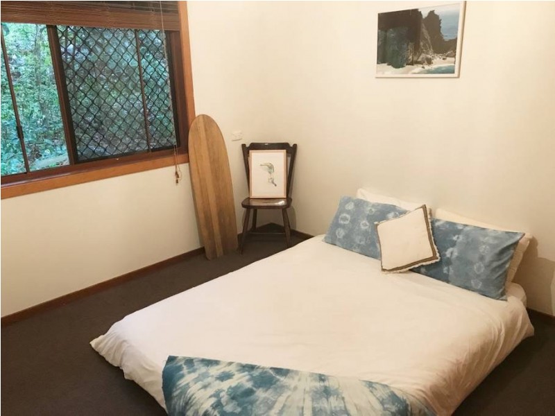 5 Gira Place, Ocean Shores NSW 2483