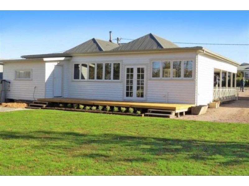 8 Johnson Street, Sheffield TAS 7306