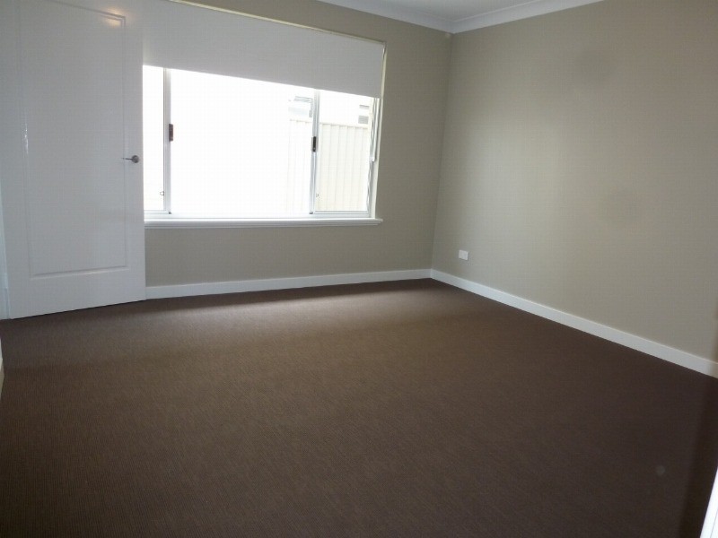 36 Delaronde Drive, Success WA 6164