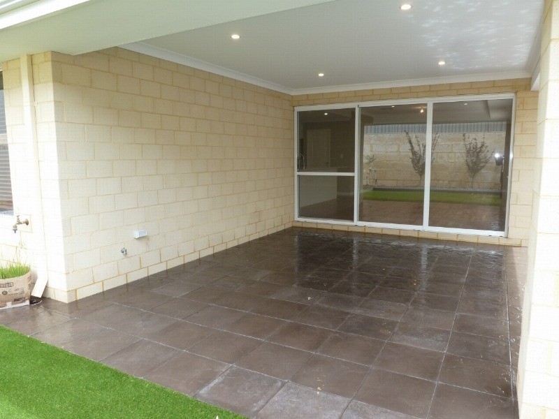 36 Delaronde Drive, Success WA 6164