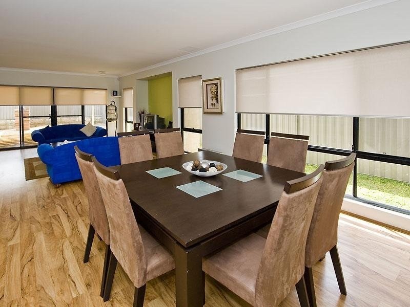 5 Barclay Way, Piara Waters WA 6112