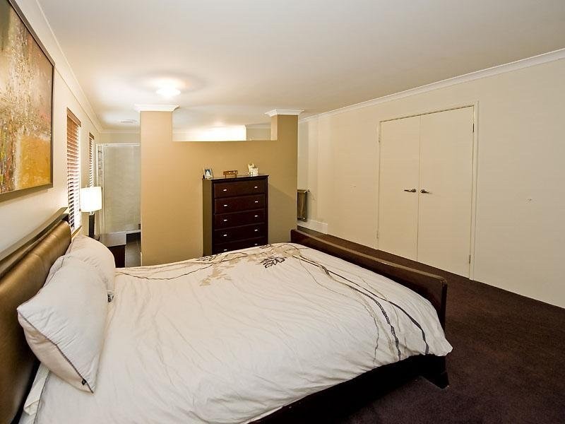 5 Barclay Way, Piara Waters WA 6112