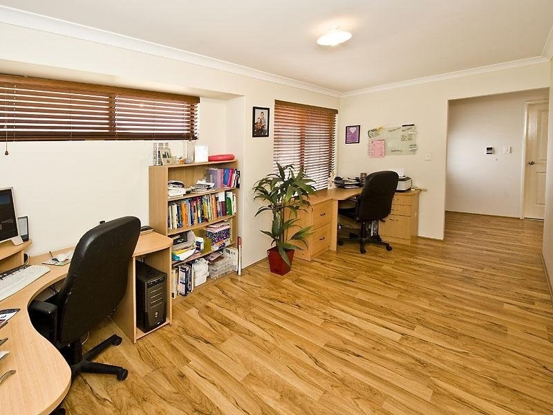 5 Barclay Way, Piara Waters WA 6112