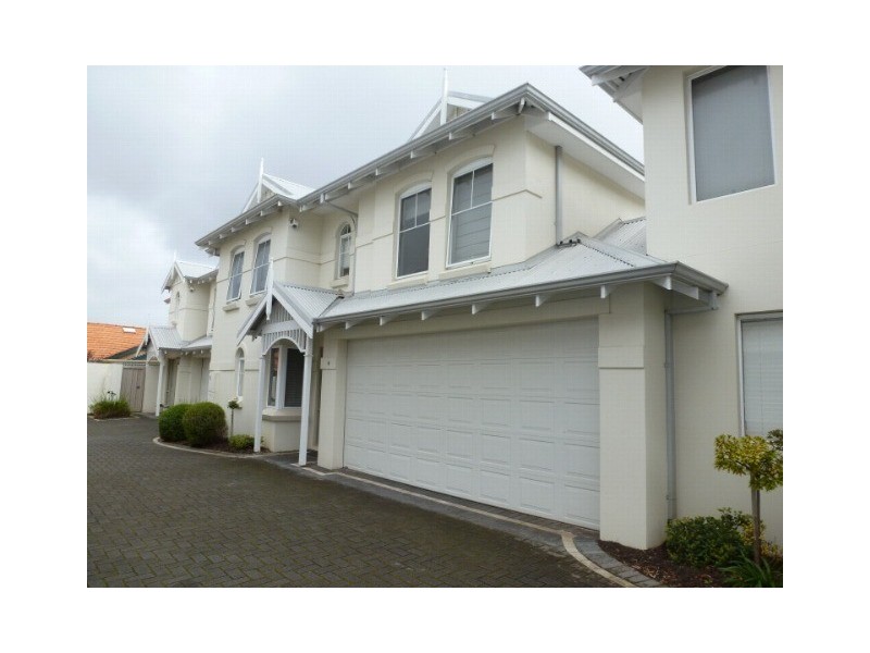 4/25 Brentham Street, Leederville WA 6007