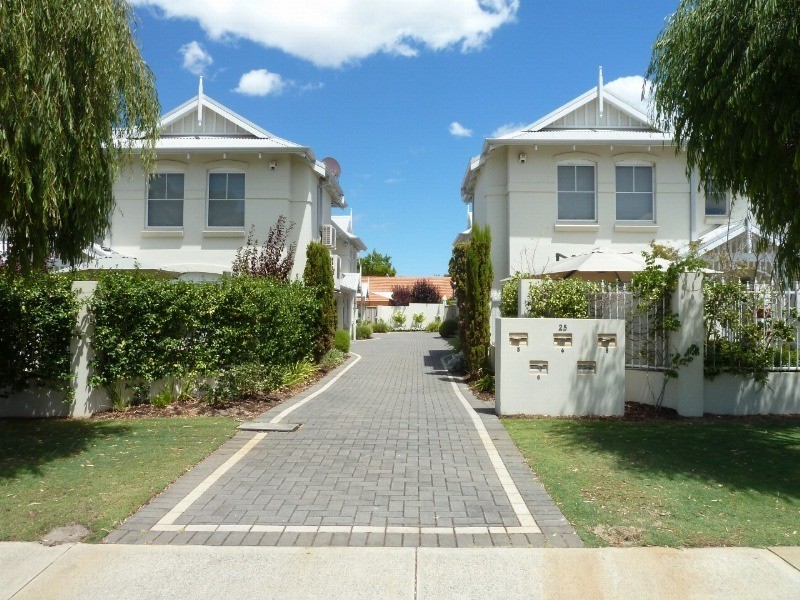 4/25 Brentham Street, Leederville WA 6007