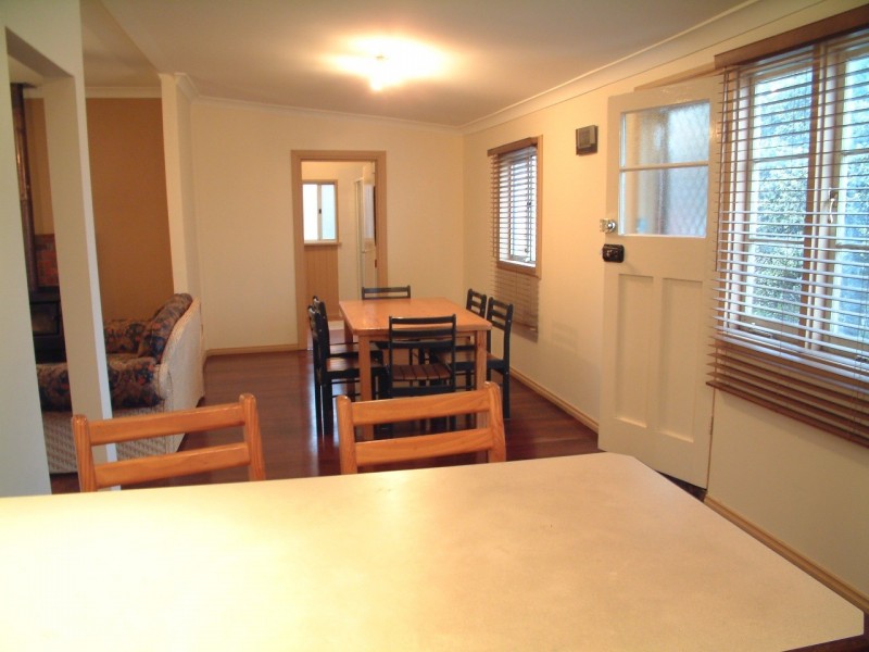 8 Hawthorne Avenue, Collie WA 6225