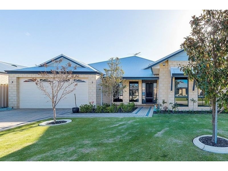 27 Chivalry Way, Atwell WA 6164