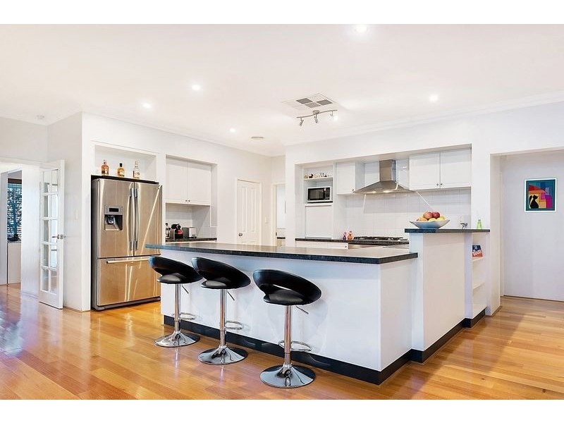 27 Chivalry Way, Atwell WA 6164