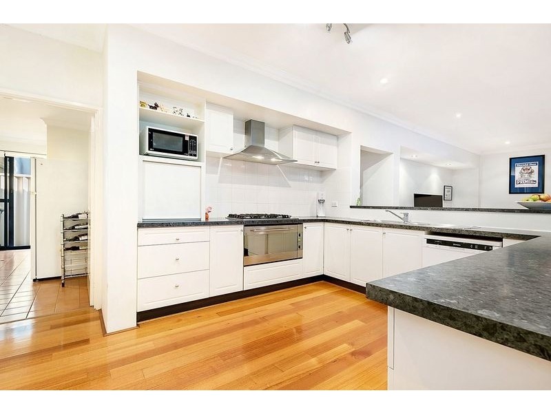 27 Chivalry Way, Atwell WA 6164