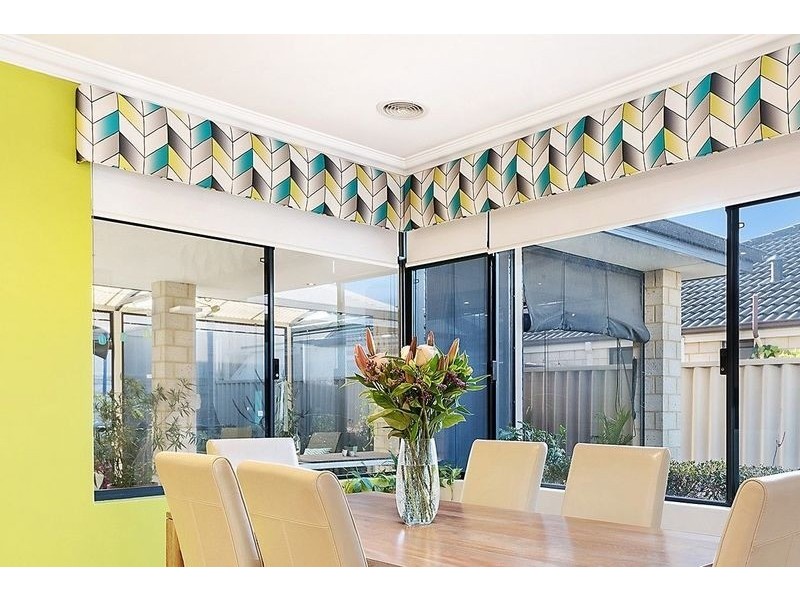 27 Chivalry Way, Atwell WA 6164