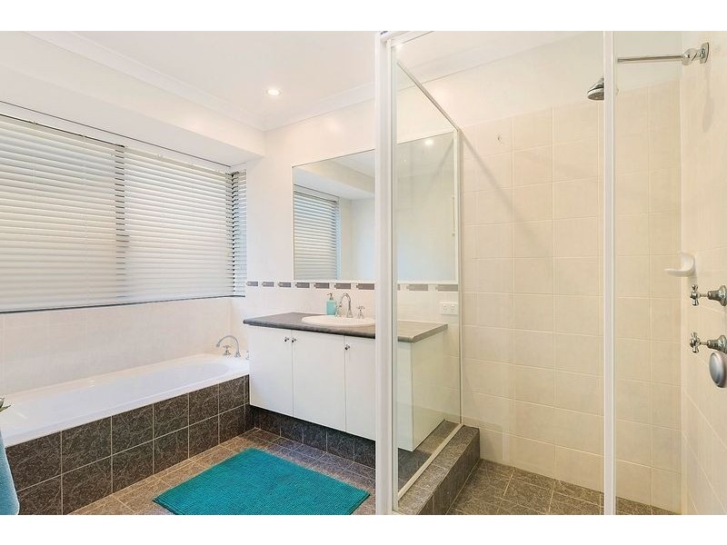 27 Chivalry Way, Atwell WA 6164