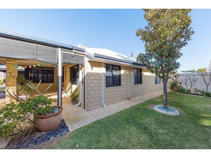 27 Chivalry Way, Atwell WA 6164