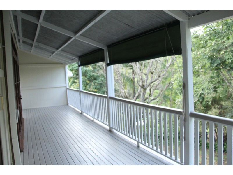 234 Savages Road, Brookfield QLD 4069
