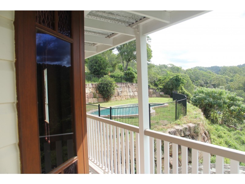 234 Savages Road, Brookfield QLD 4069