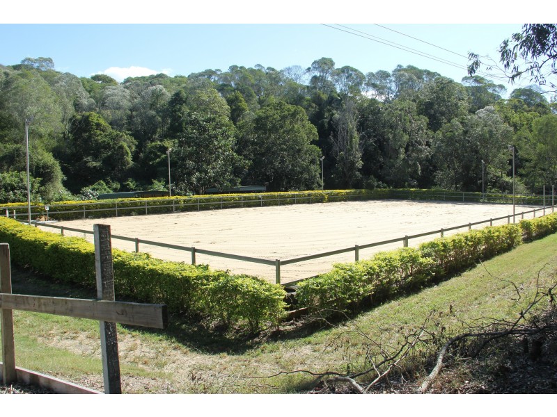 234 Savages Road, Brookfield QLD 4069