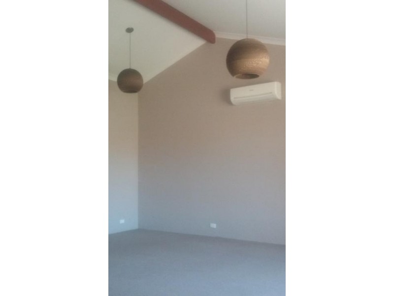 6 Ocean Place, Waikiki WA 6169