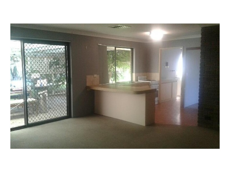 6 Ocean Place, Waikiki WA 6169