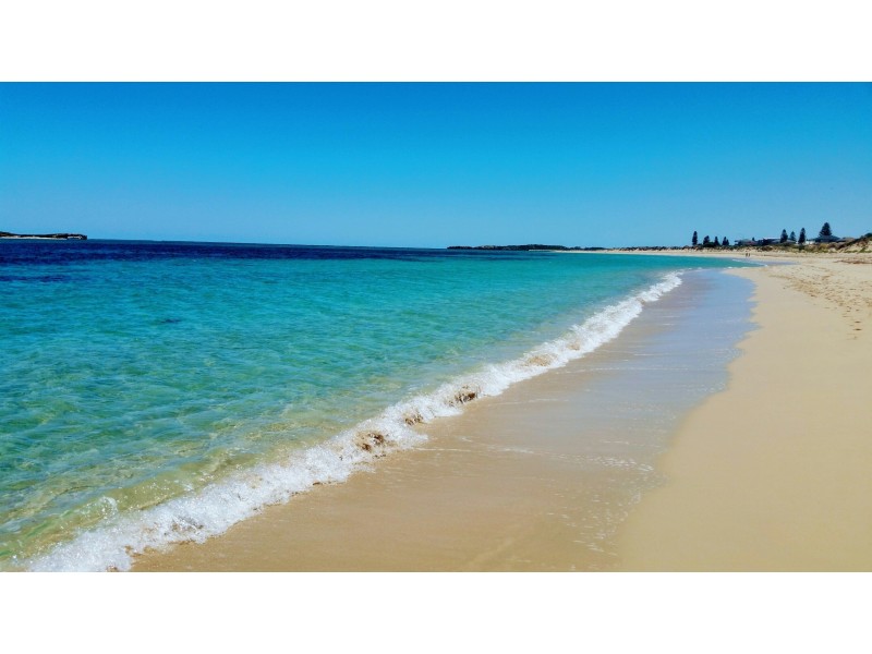 6 Ocean Place, Waikiki WA 6169