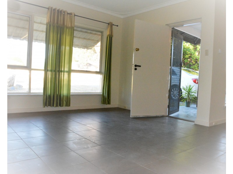 37 Lantana Way, Camillo WA 6111