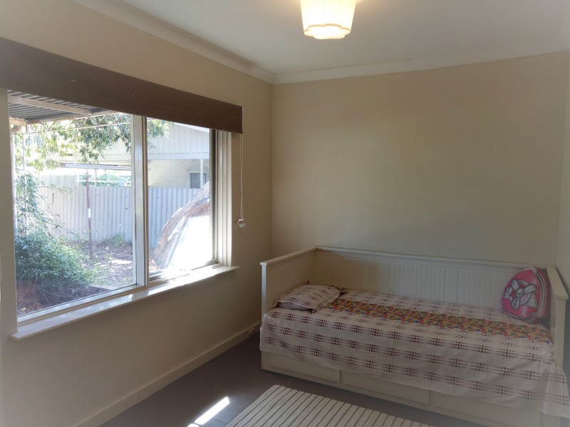 37 Lantana Way, Camillo WA 6111