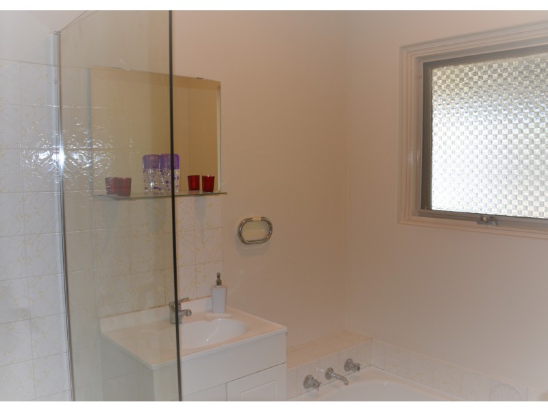 37 Lantana Way, Camillo WA 6111