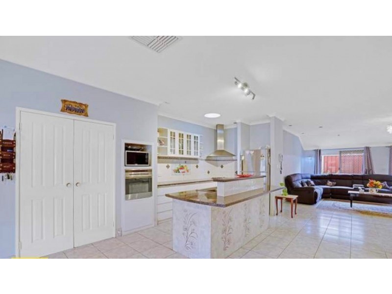 51 Yosemite Loop, Ballajura WA 6066