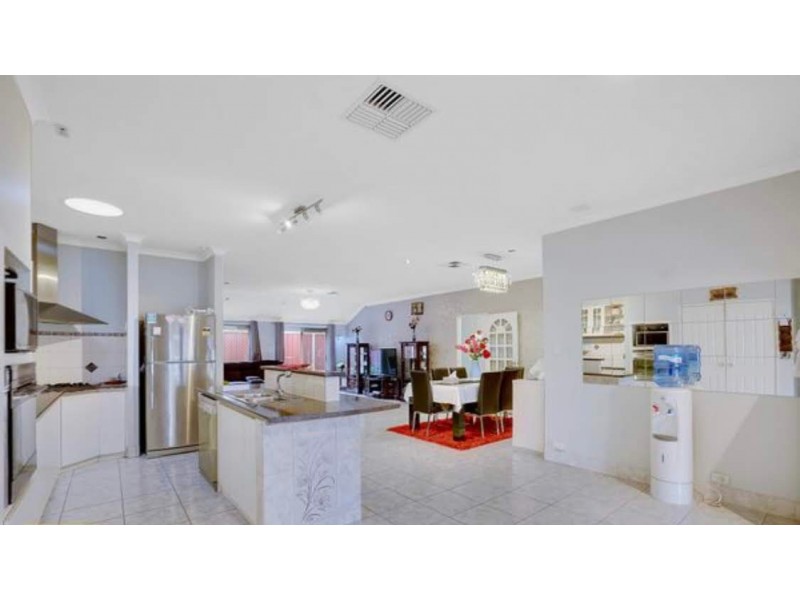 51 Yosemite Loop, Ballajura WA 6066