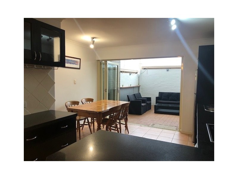 6/7 O’Halloran Lane, Mosman Park WA 6012