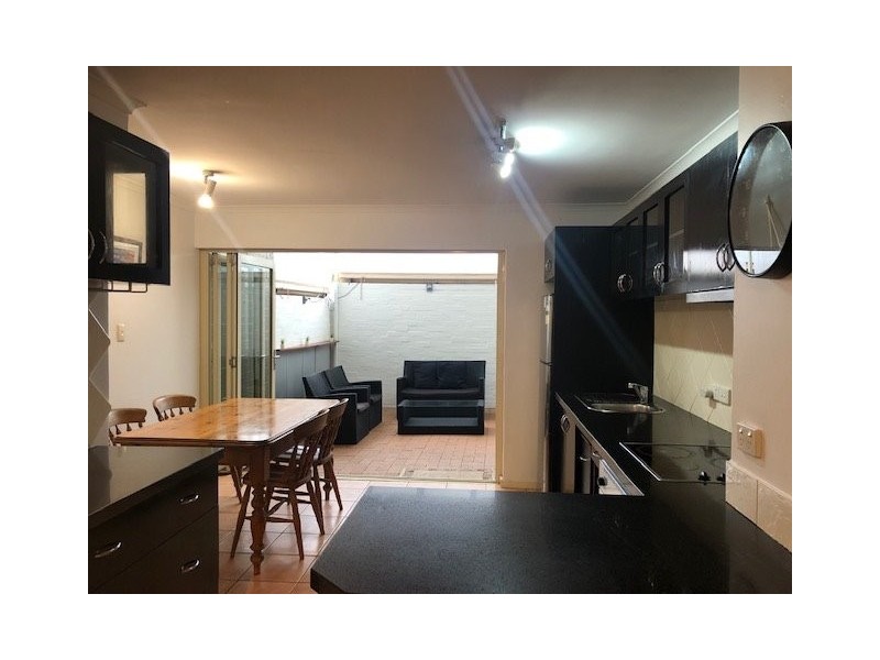 6/7 O’Halloran Lane, Mosman Park WA 6012