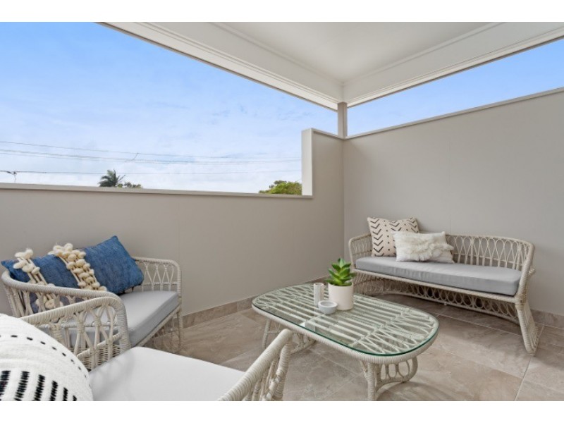 5 Third Avenue, Scarborough QLD 4020