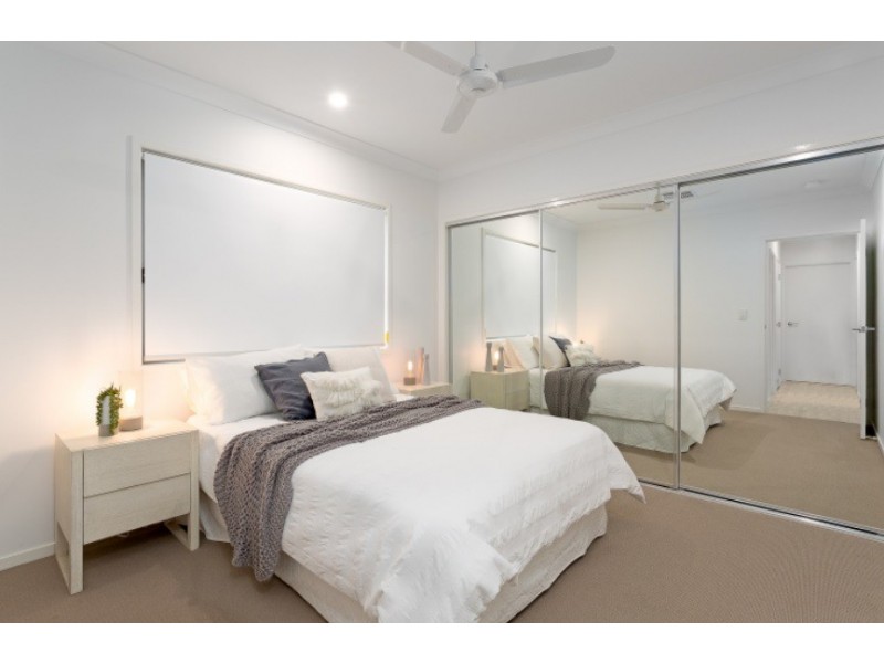 5 Third Avenue, Scarborough QLD 4020