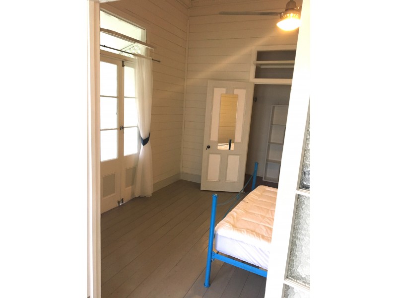 2/57 West Street, The Range QLD 4700