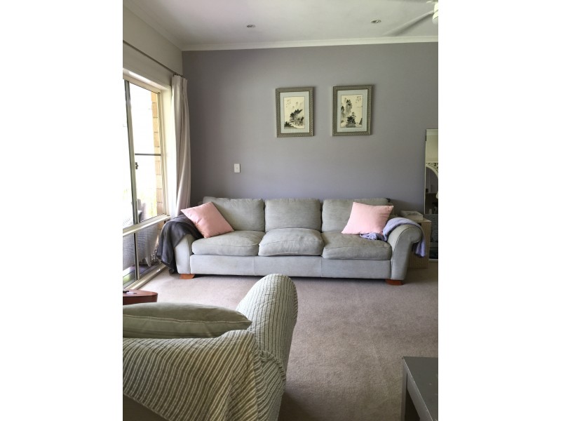 28 Friarbird Crescent, Bonogin QLD 4213