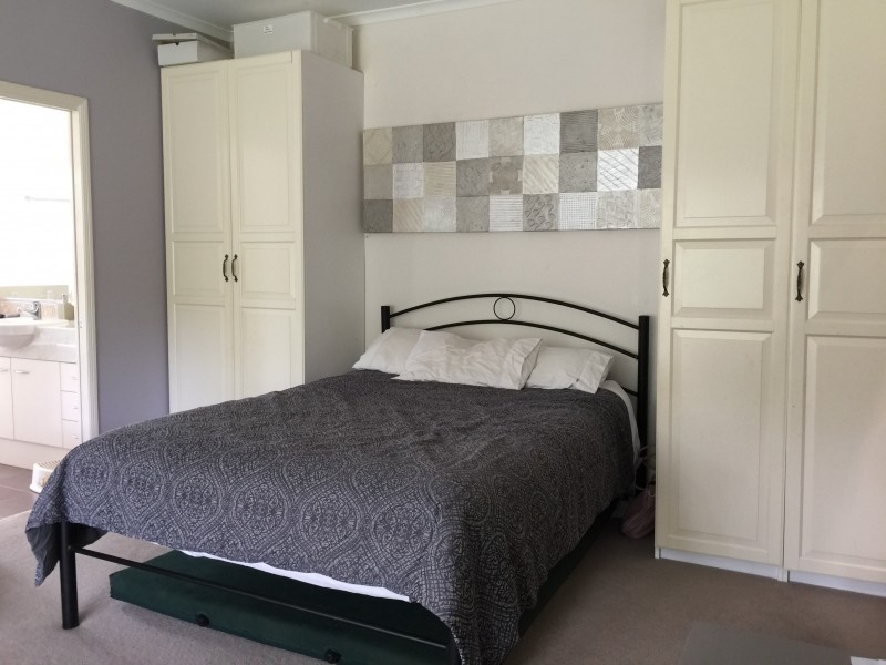 28 Friarbird Crescent, Bonogin QLD 4213