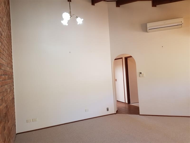 1/6 Hanna Court, Kearneys Spring QLD 4350