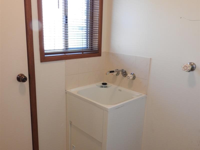 1/6 Hanna Court, Kearneys Spring QLD 4350