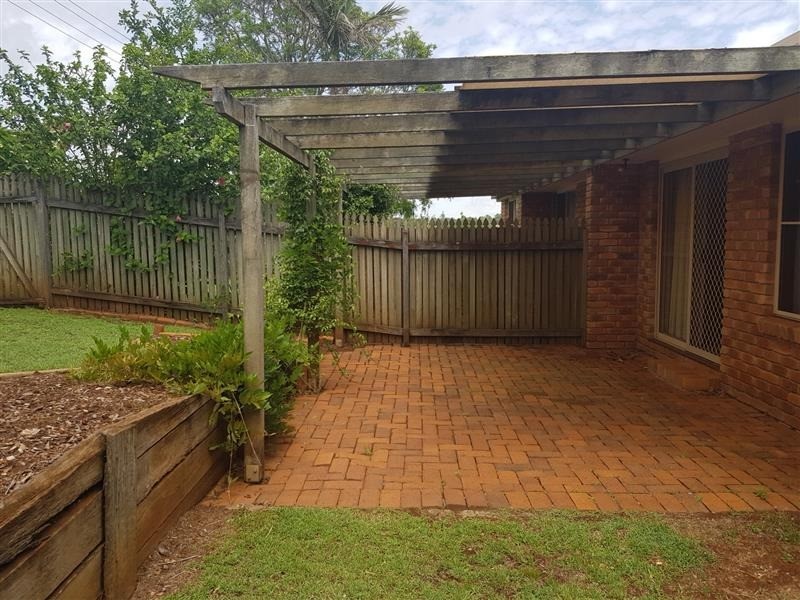 1/6 Hanna Court, Kearneys Spring QLD 4350