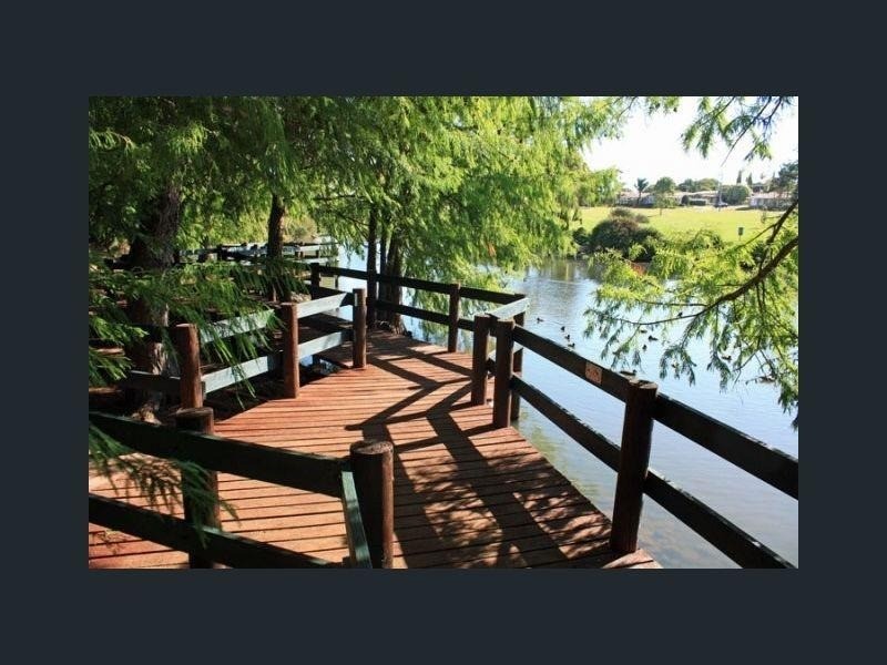 1/6 Hanna Court, Kearneys Spring QLD 4350