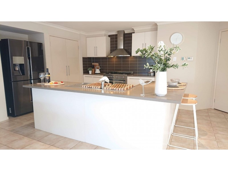 13 Dryandra Place, Cranbourne VIC 3977