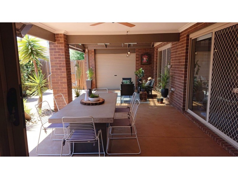 13 Dryandra Place, Cranbourne VIC 3977