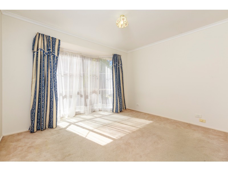 8 Custer Grove, Bayswater North VIC 3153