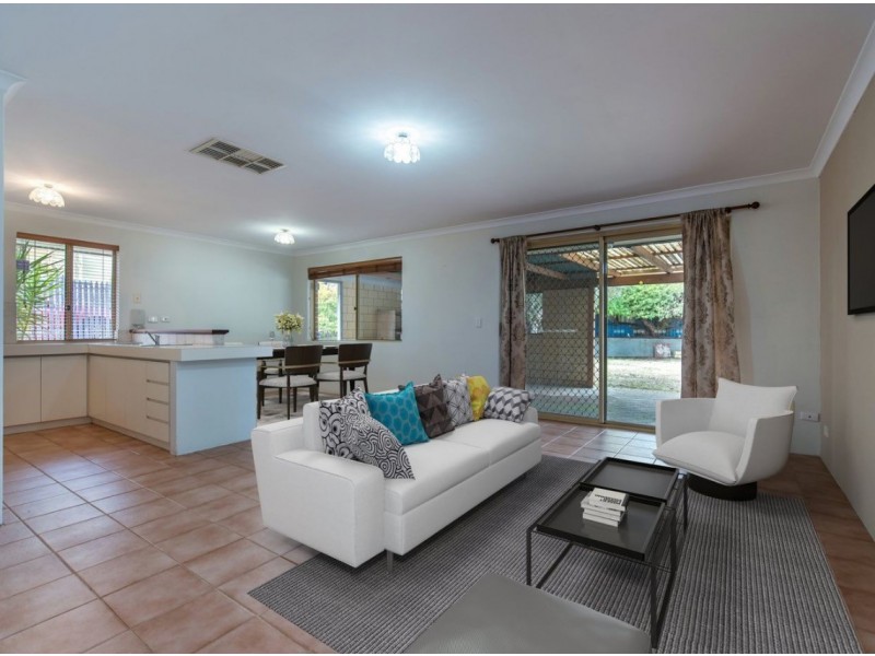 92 Spring Road, Thornlie WA 6108