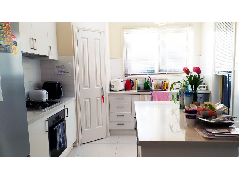 5 Risdon Drive, Notting Hill VIC 3168