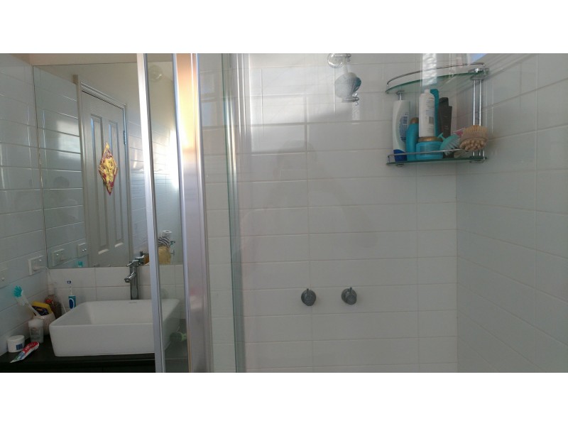 5 Risdon Drive, Notting Hill VIC 3168