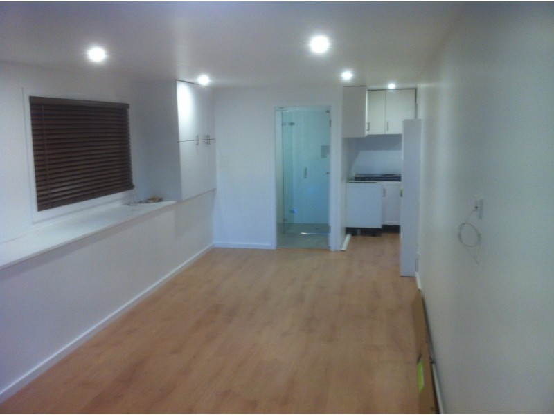 15 Kananook Avenue, Bayview NSW 2104