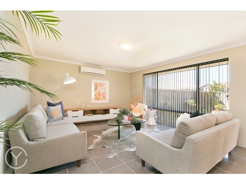 21 Tectona Way, Halls Head WA 6210