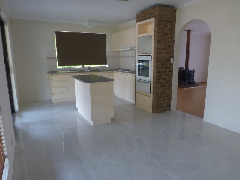 33 Fagin Way, Forrestfield WA 6058