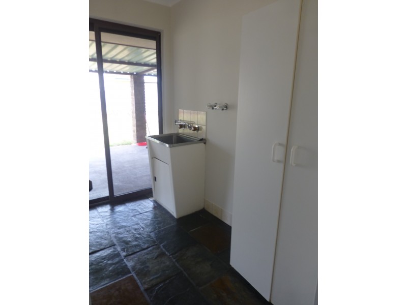 33 Fagin Way, Forrestfield WA 6058