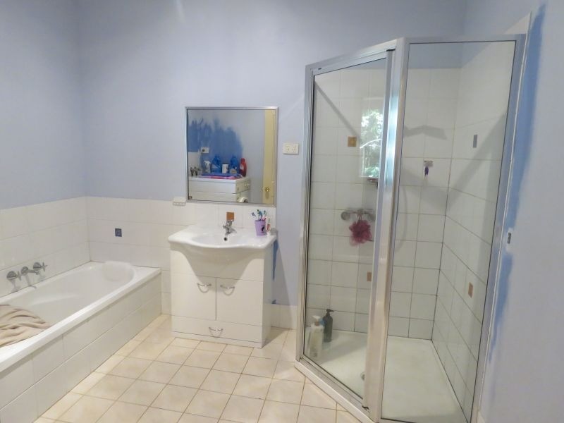 9 Waterfall Drive, Wongawallan QLD 4210